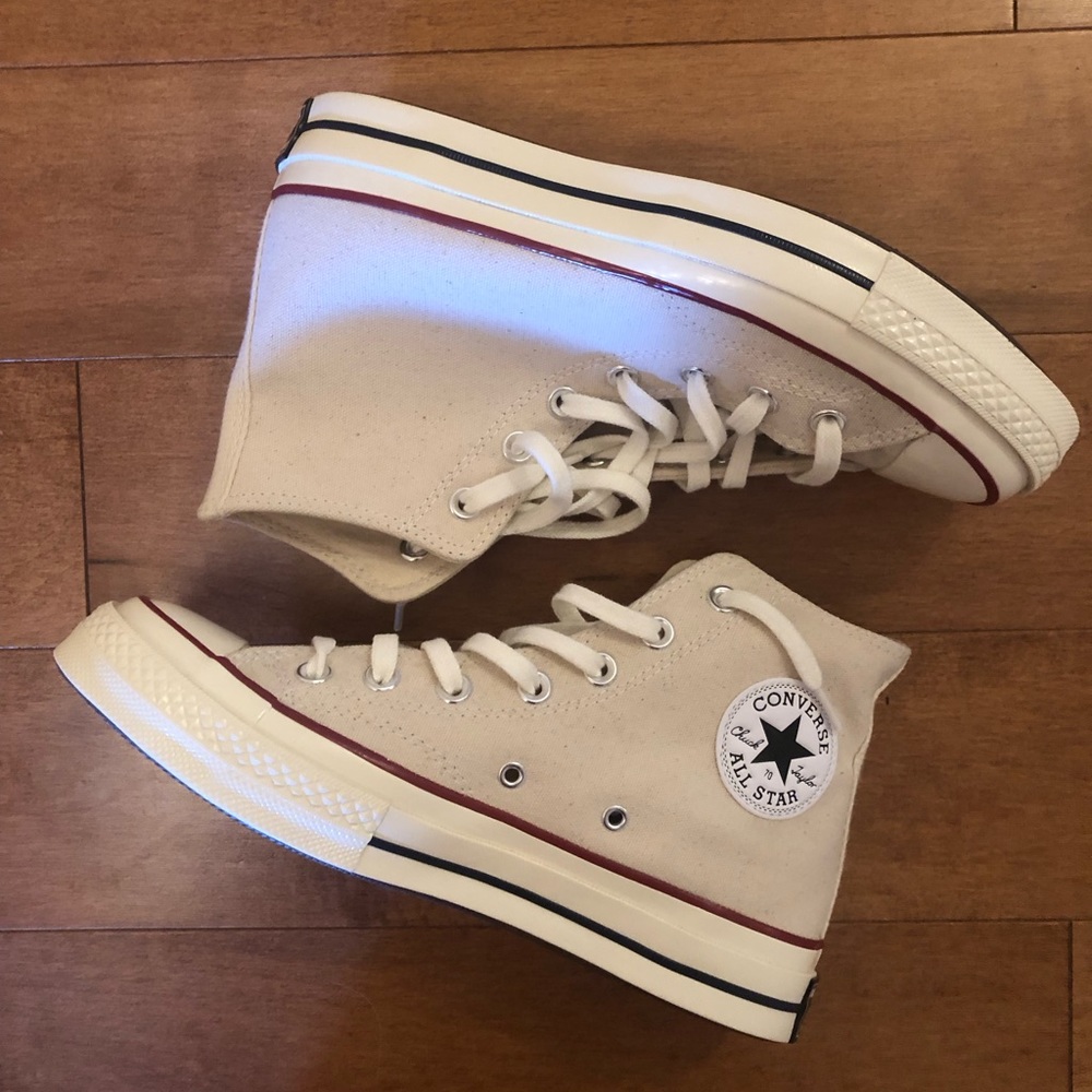 Converse, never worn, size 8 women’s, size 6 men’s